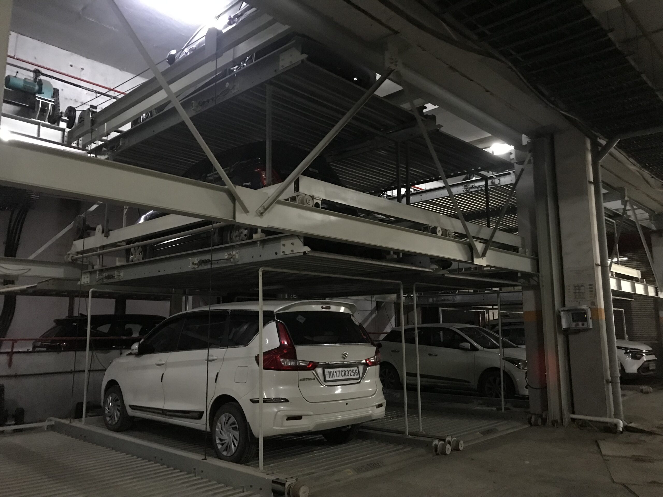 mechanical parking vs hydraulic parking systems